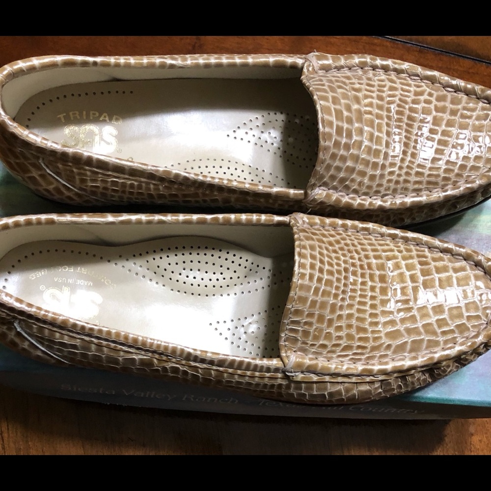 Women’s SAS loafers